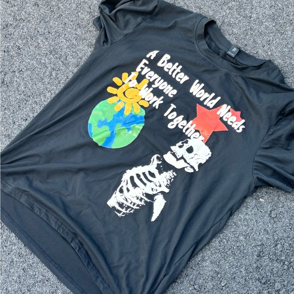 Graphic Tee - Picture 1 of 2